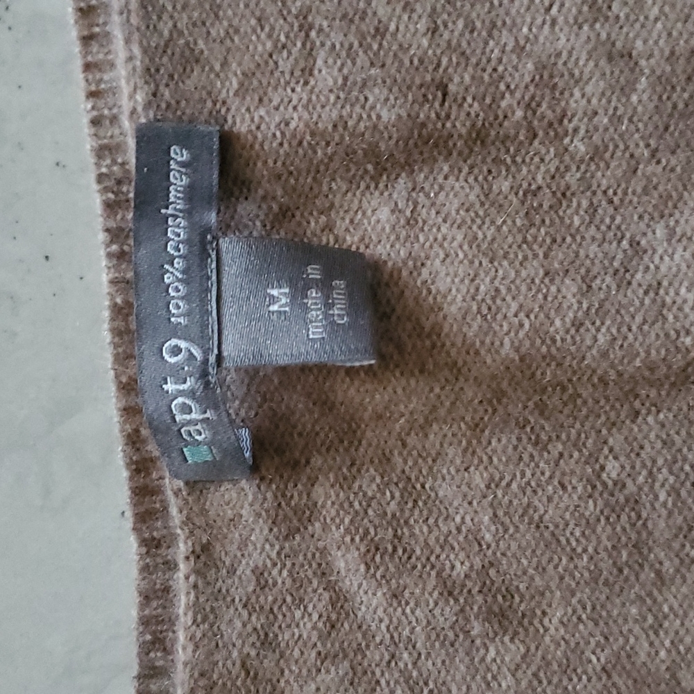 Apt. 9 argyle v-neck cashmere sweater - Picture 2 of 6